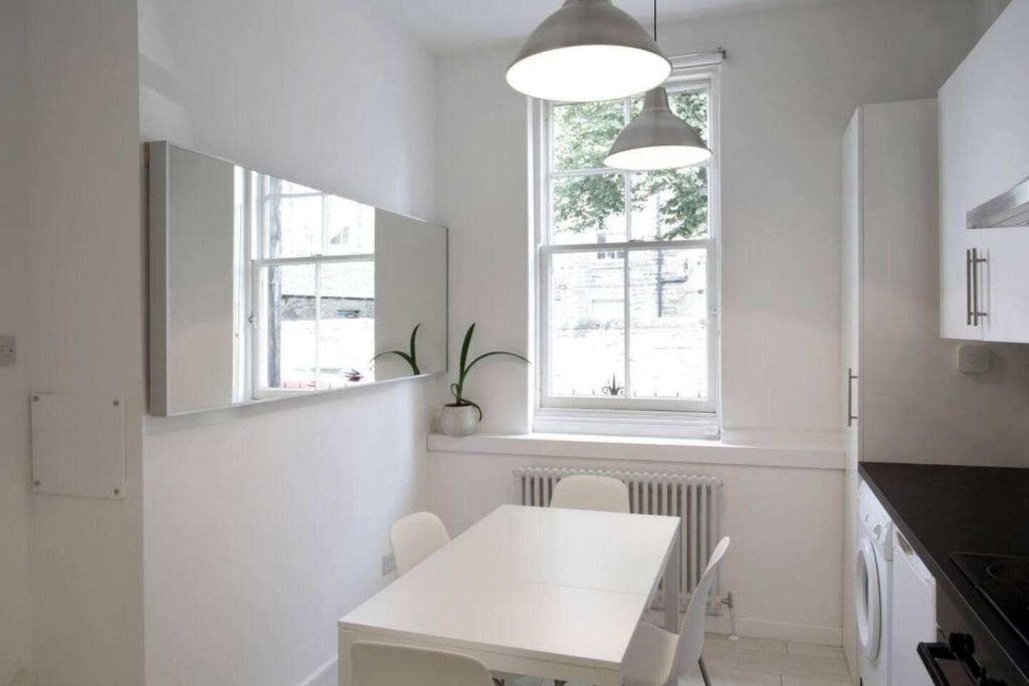 אדינבורו Beautiful Scandi-Inspired One Bed In Stockbridge מראה חיצוני תמונה